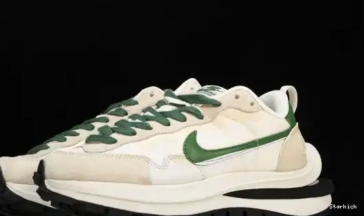 Nike White Green sacai Vaporwaffle DD1875-102 0521